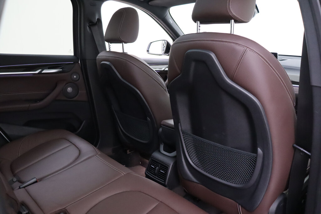 BMW X1 21