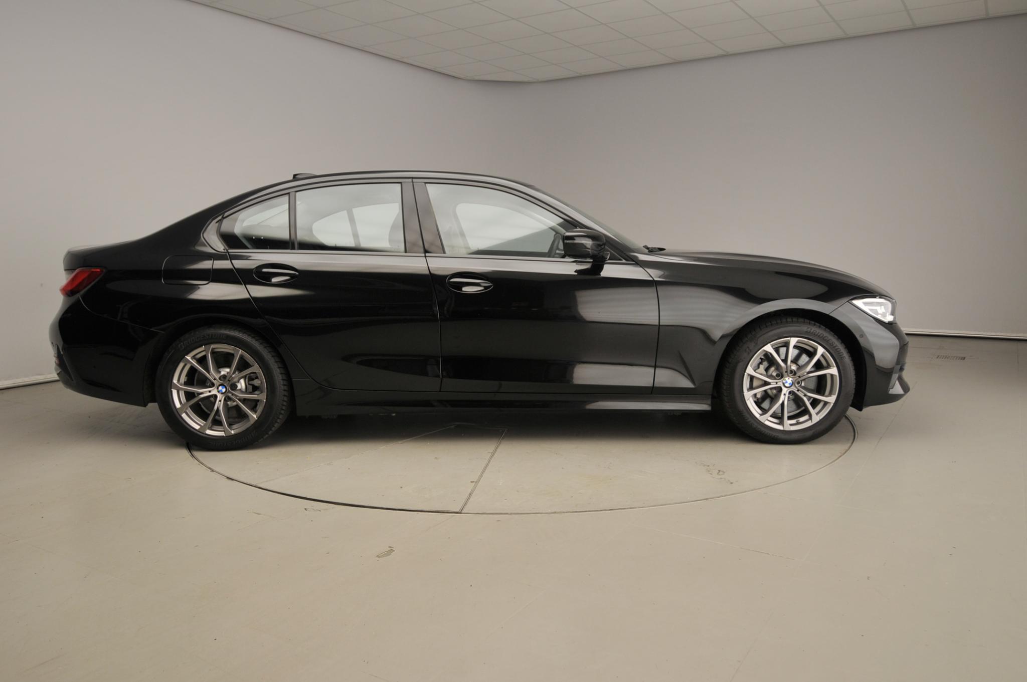 BMW 3 Serie Sedan 330e - Afbeelding 4