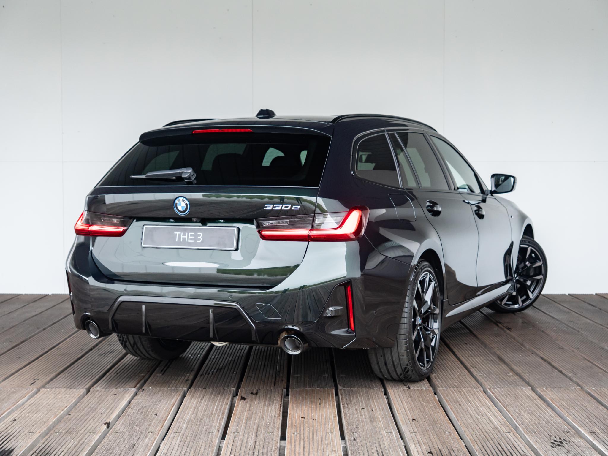 BMW 3 Serie Touring 330e - Afbeelding 2