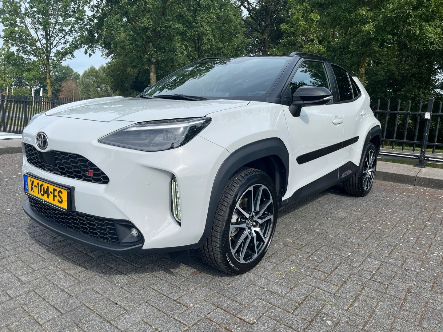 Toyota Yaris Cross 1.5 Hybrid GR Sport | Pano | 4Seasons | Camera | PDC | ACC | Navi