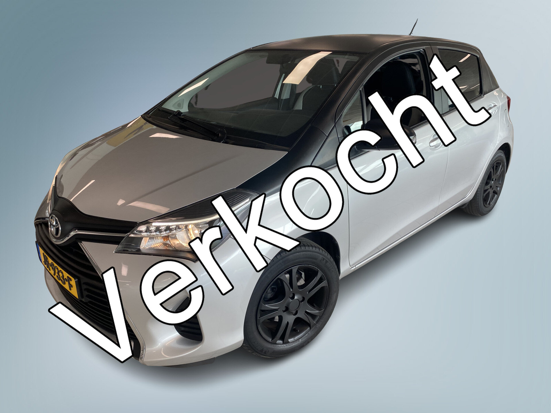 Toyota Yaris 1.3 VVT-i Aspiration Bi-Tone