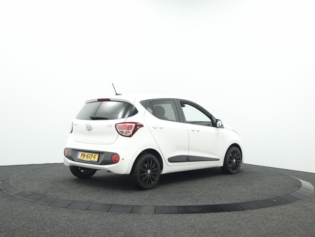 Hyundai i10 1.0i i-Premium | Navigatie | Stoelverwarming | Cruise control - Afbeelding 2