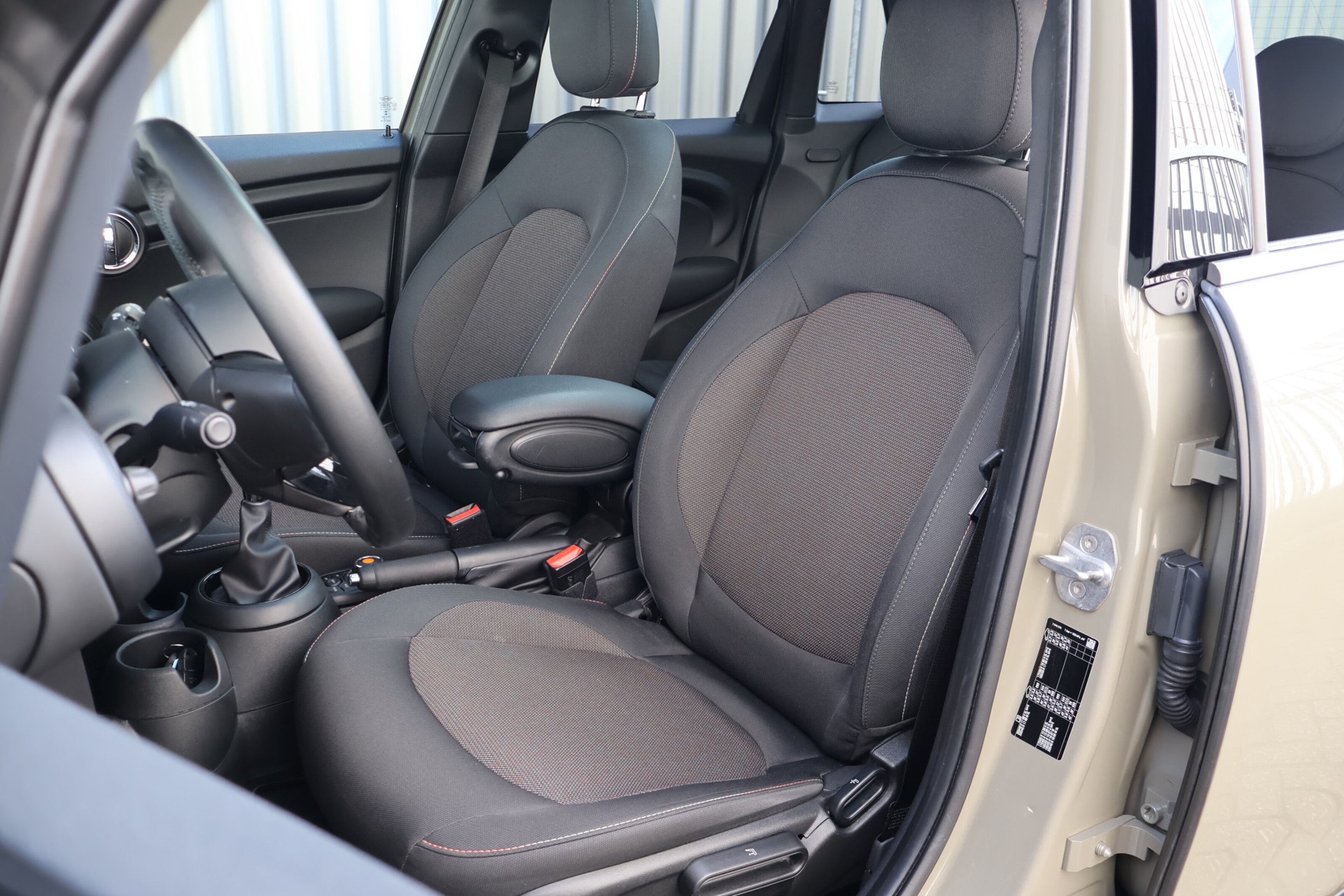 MINI Cooper Hatchback Salt