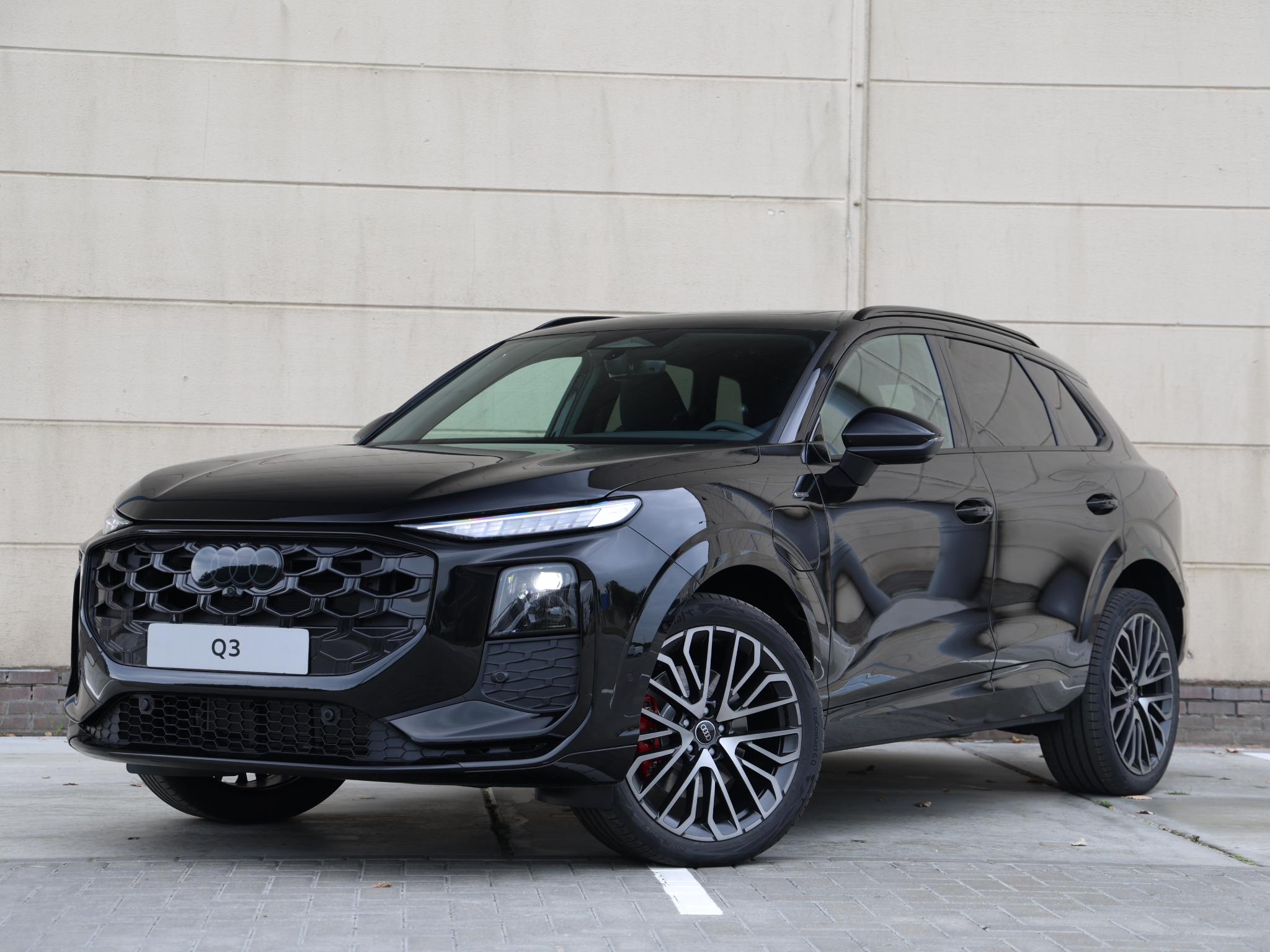 Audi Q3 S edition e-hybrid 200 kW / 272 PK