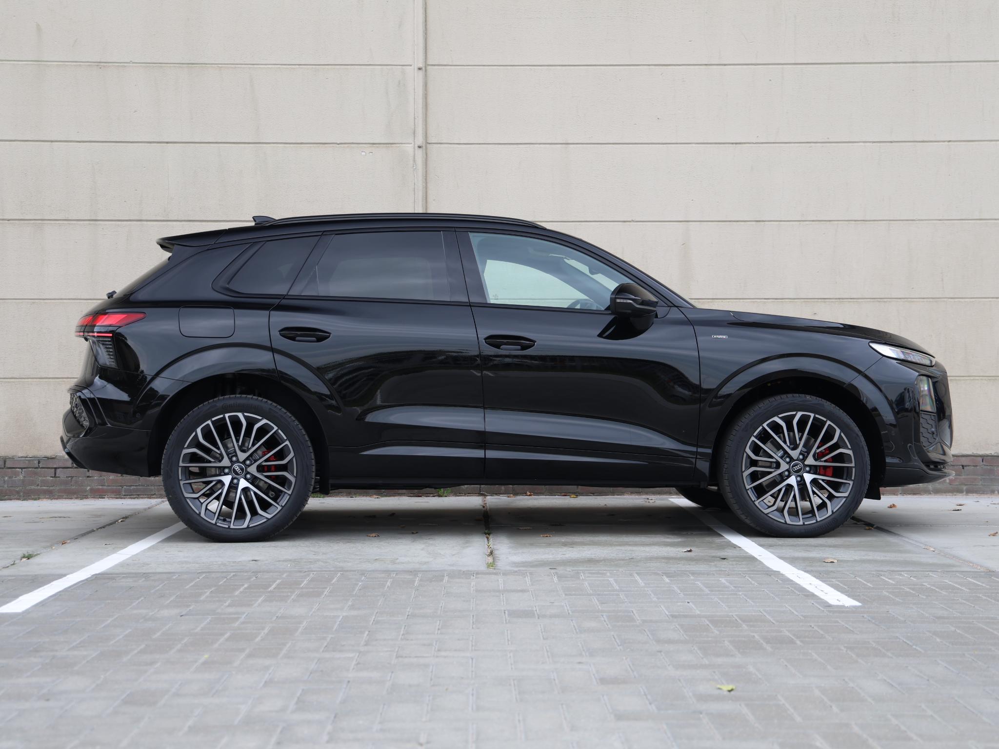 Audi Q3 S edition e-hybrid 200 kW / 272 PK - Afbeelding 2