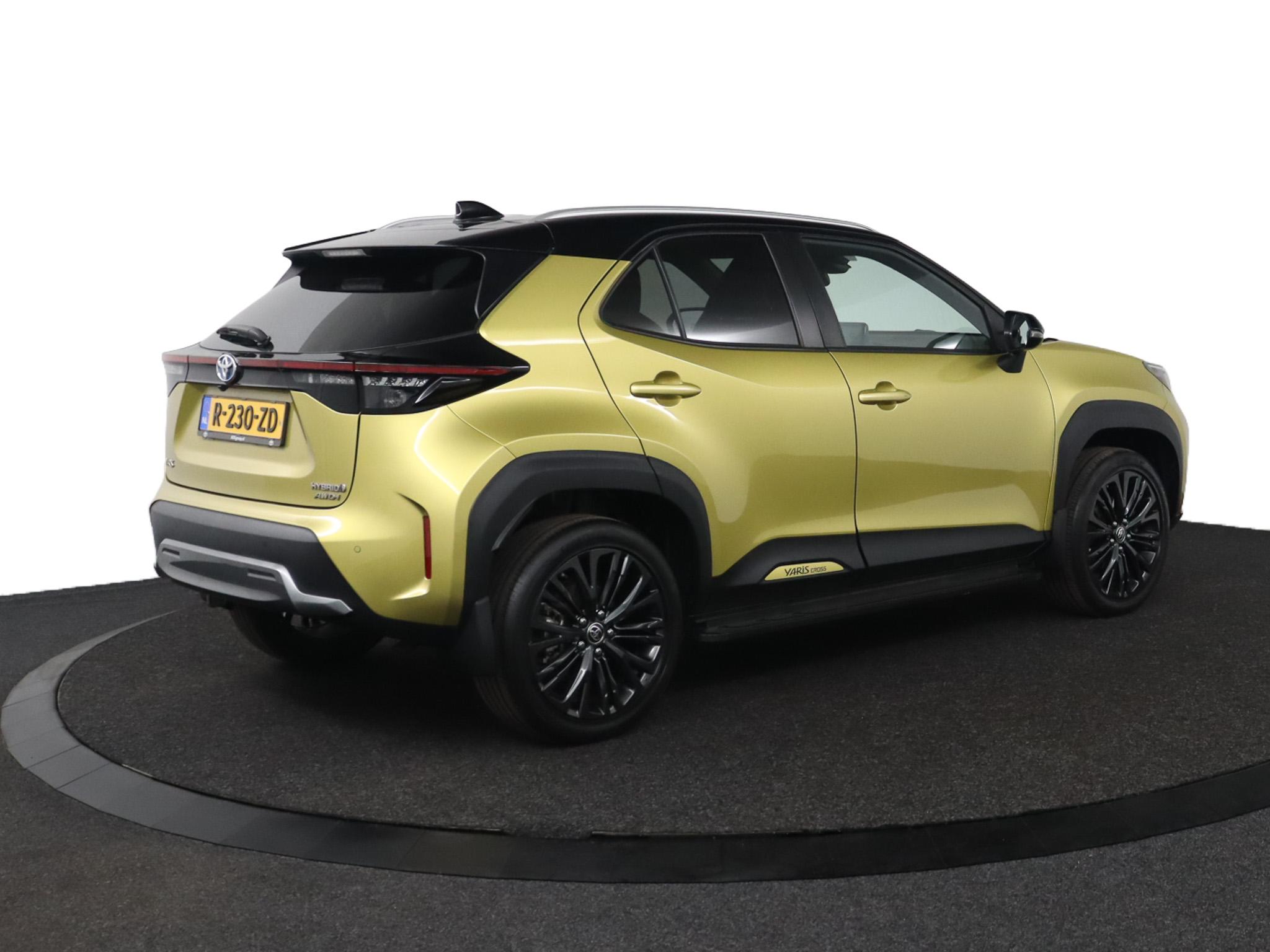Toyota Yaris Cross 1.5 Hybrid Adventure 4x4 - Afbeelding 2