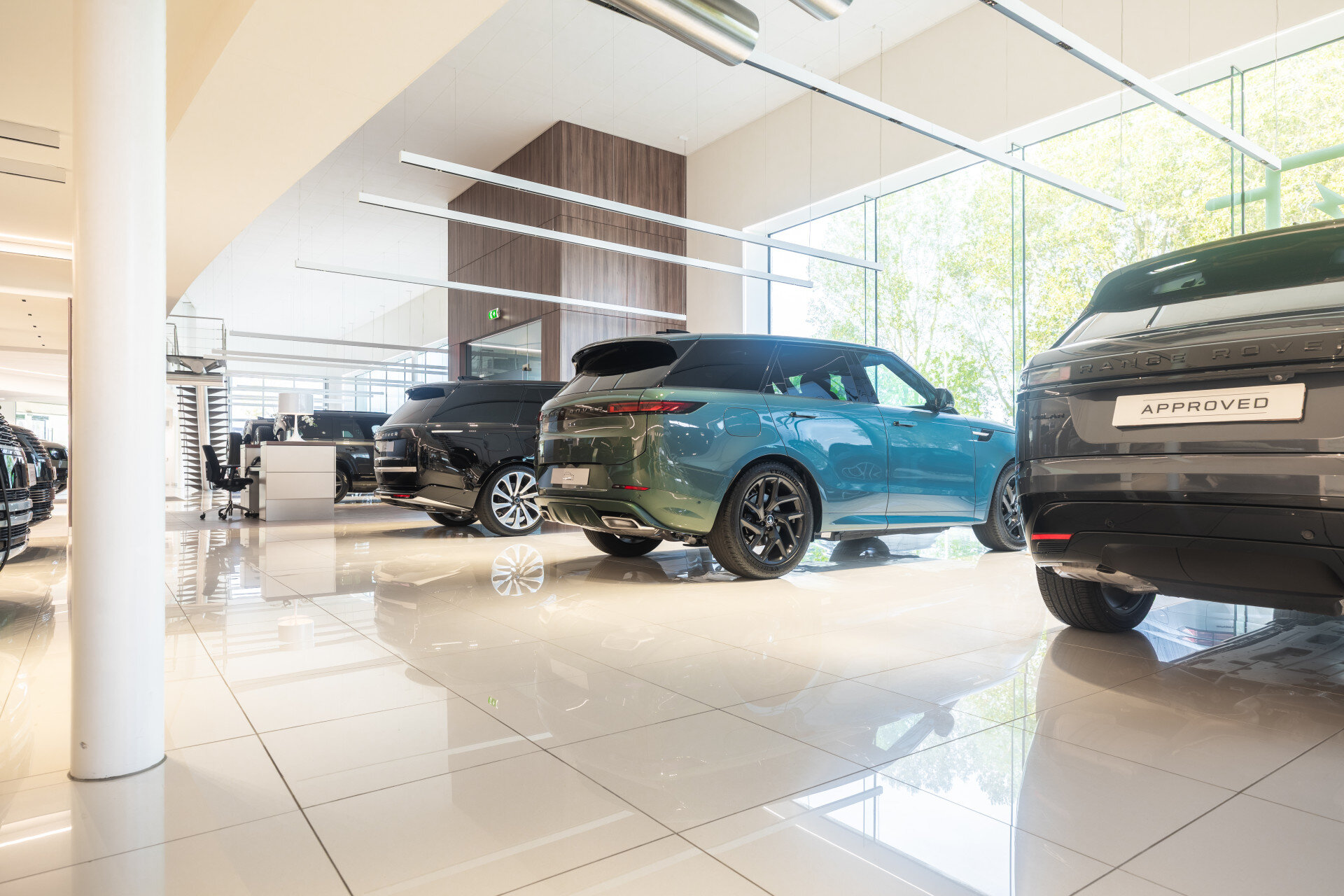 Land Rover Discovery Sport P270e PHEV Business Edition - Afbeelding 2