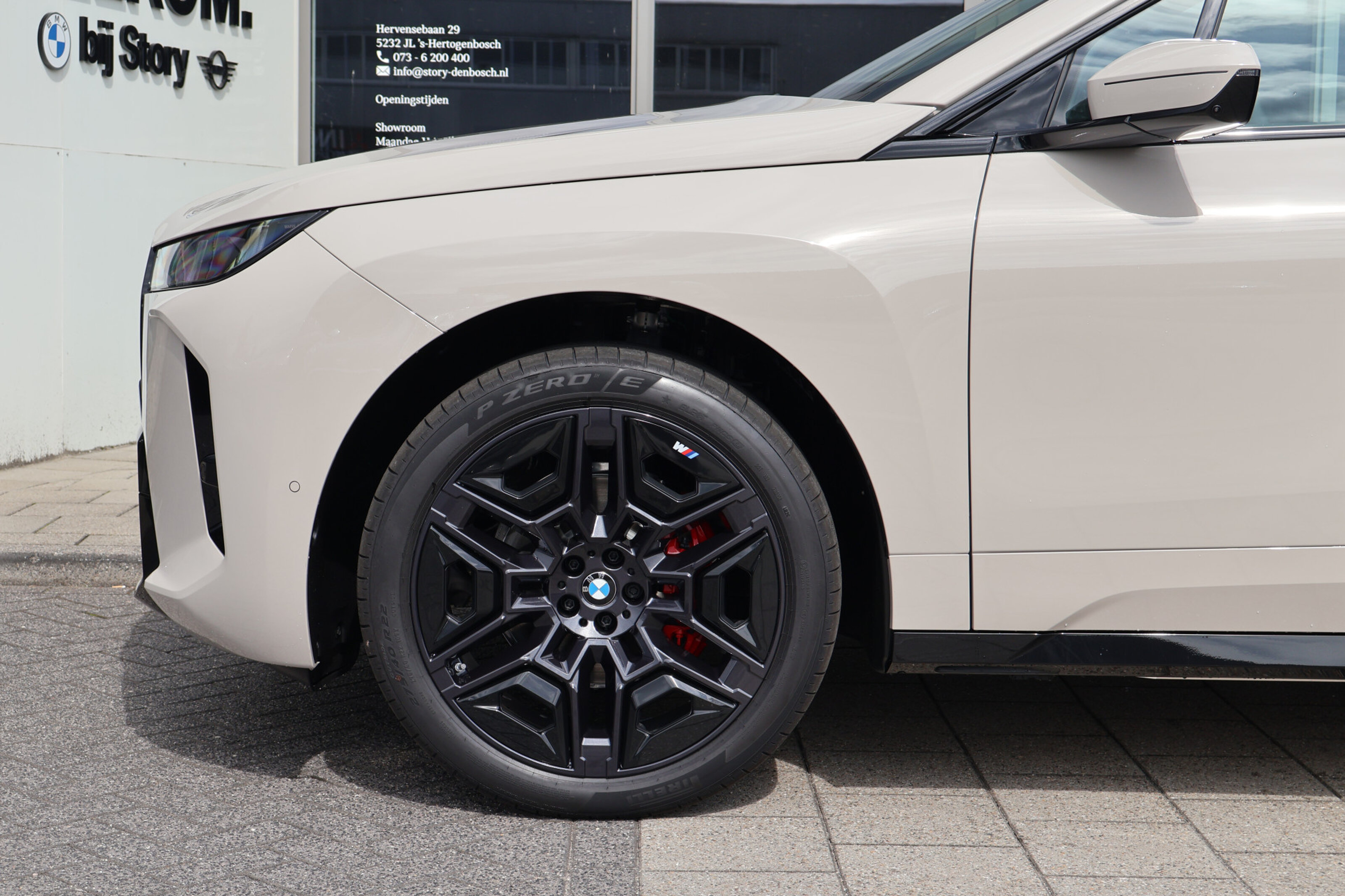 BMW iX xDrive60 M Sport
