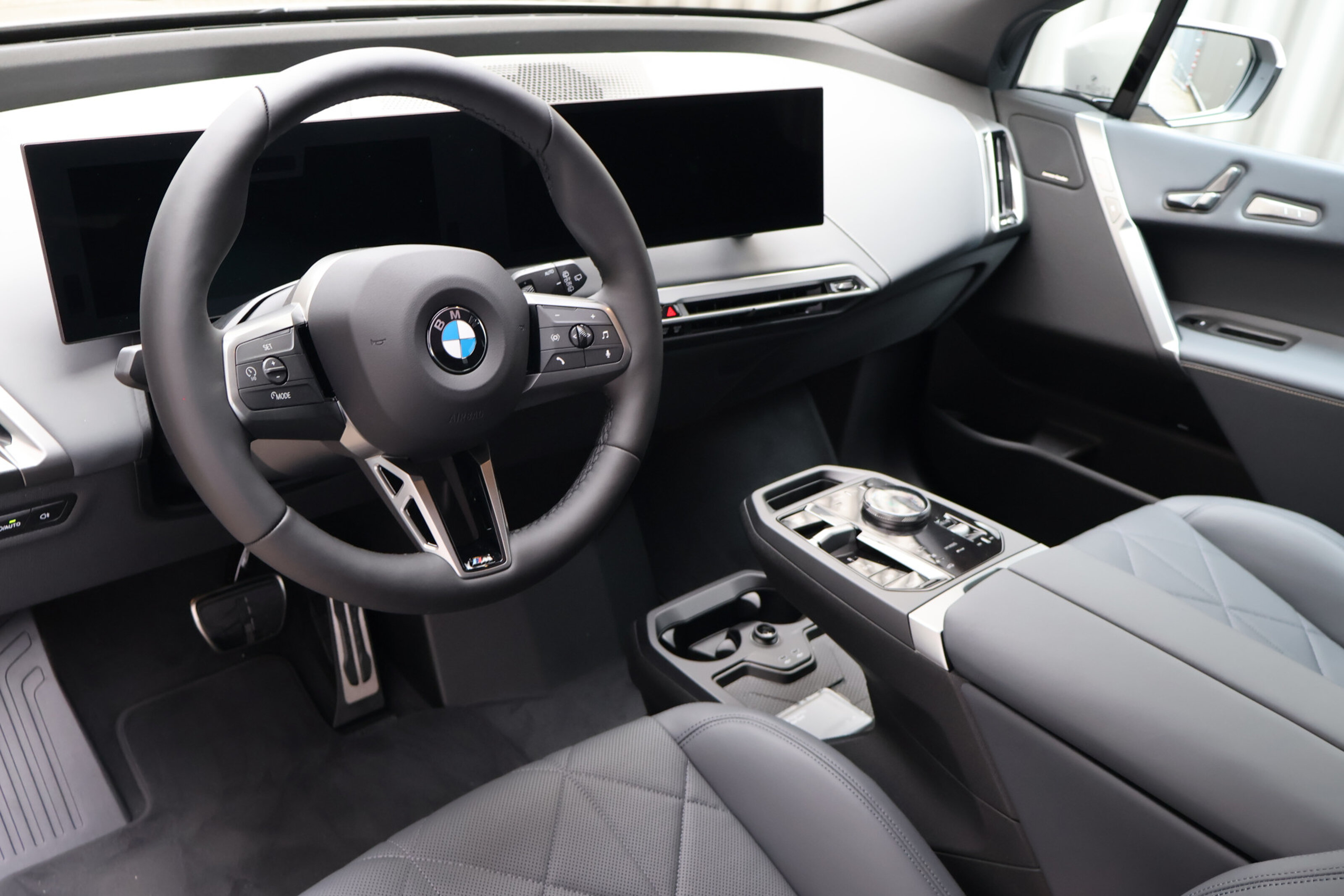 BMW iX 9