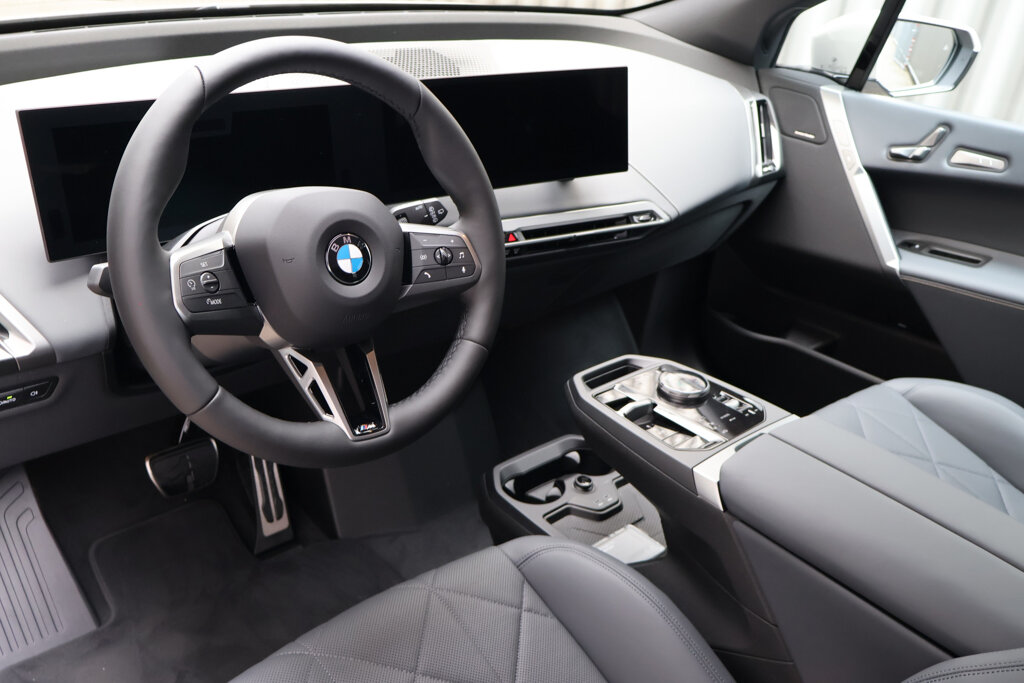 BMW iX 9