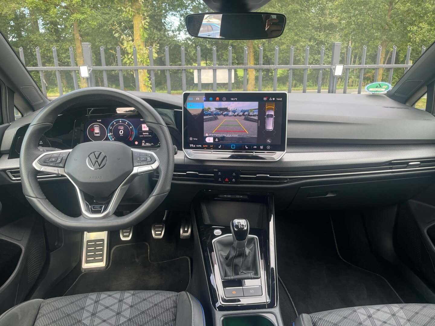 Volkswagen Golf Variant 1.5 TSI R-Line | Camera | Carplay | Leder | PDC | Stoelverw. | ACC | Climate - Afbeelding 2