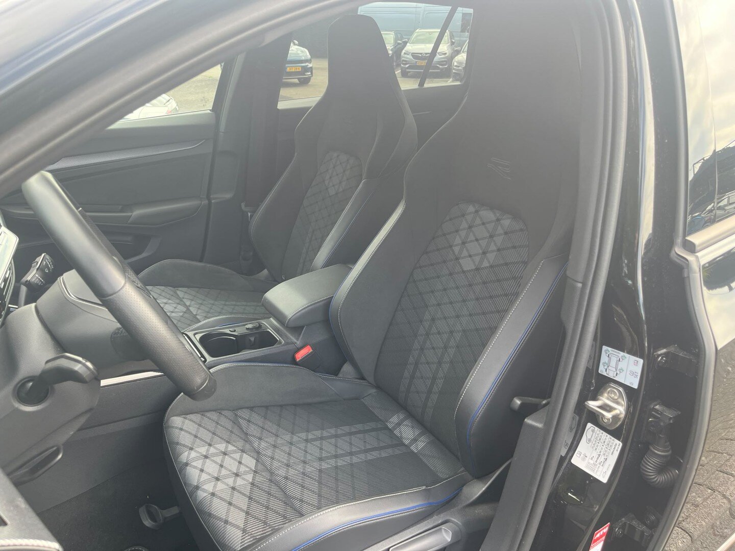 Volkswagen Golf Variant 1.5 TSI R-Line | Camera | Carplay | Leder | PDC | Stoelverw. | ACC | Climate - Afbeelding 4