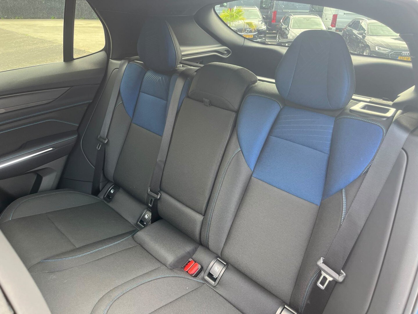 Lynk & Co 01 Lynk&Co 1.5 PHEV | NETTE AUTO!| Pano | Memory | 360º | Infinity | Donkere Hemel - Afbeelding 5