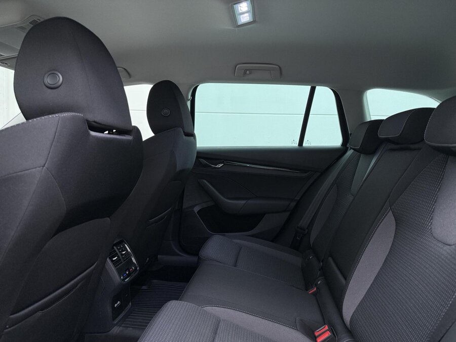 Škoda Octavia Combi 1.4 TSI iV PHEV Edition