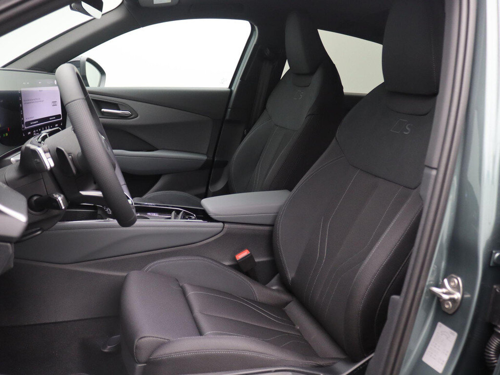 Audi Q3 Sportback 1.5 e-hybrid S edition 272PK S-Tronic SOH 100% Panoramadak, Trekhaak, Achteruitrijcamera, Stoel-Stuurverwarming, 20" LM Velgen, LED Plus, Elektr. Achterklep - Obraz 5