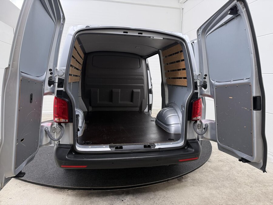 Volkswagen Bedrijfswagens Transporter 2.0 TDI 110 PK L1H1 26