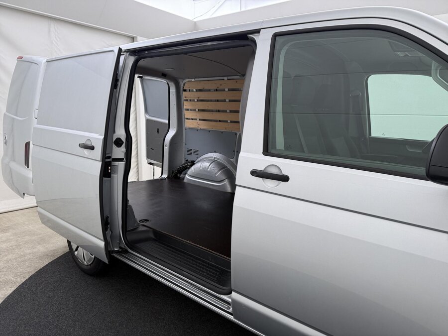 Volkswagen Bedrijfswagens Transporter 2.0 TDI 110 PK L1H1 26