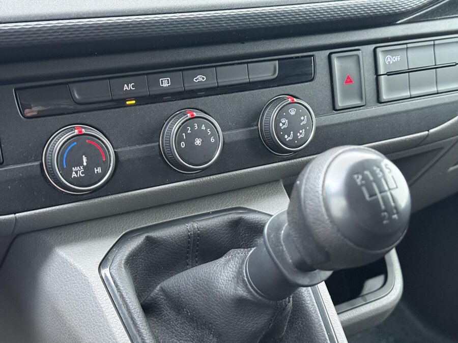 Volkswagen Bedrijfswagens Transporter 2.0 TDI L1H1 26