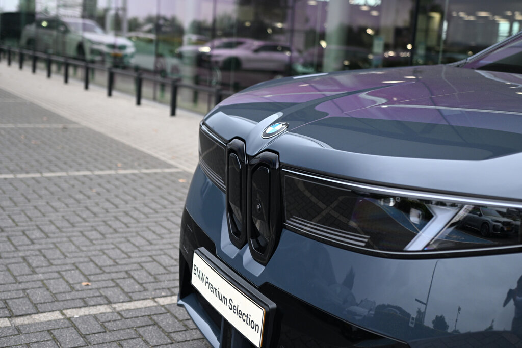 BMW iX3 21
