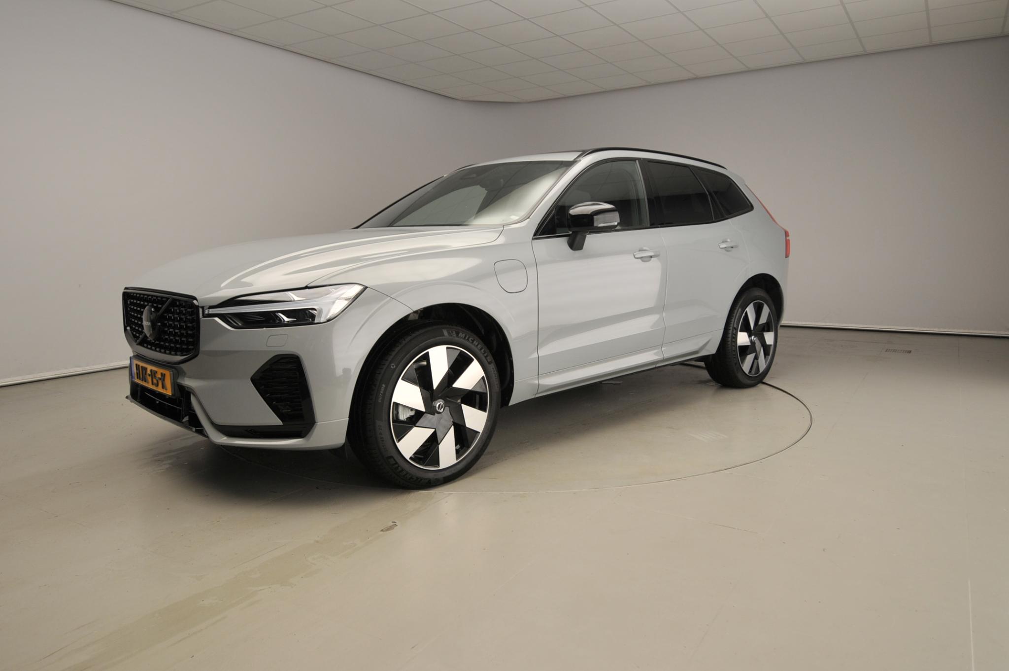 Volvo XC60 2.0 T6 Plug-in hybrid AWD Plus