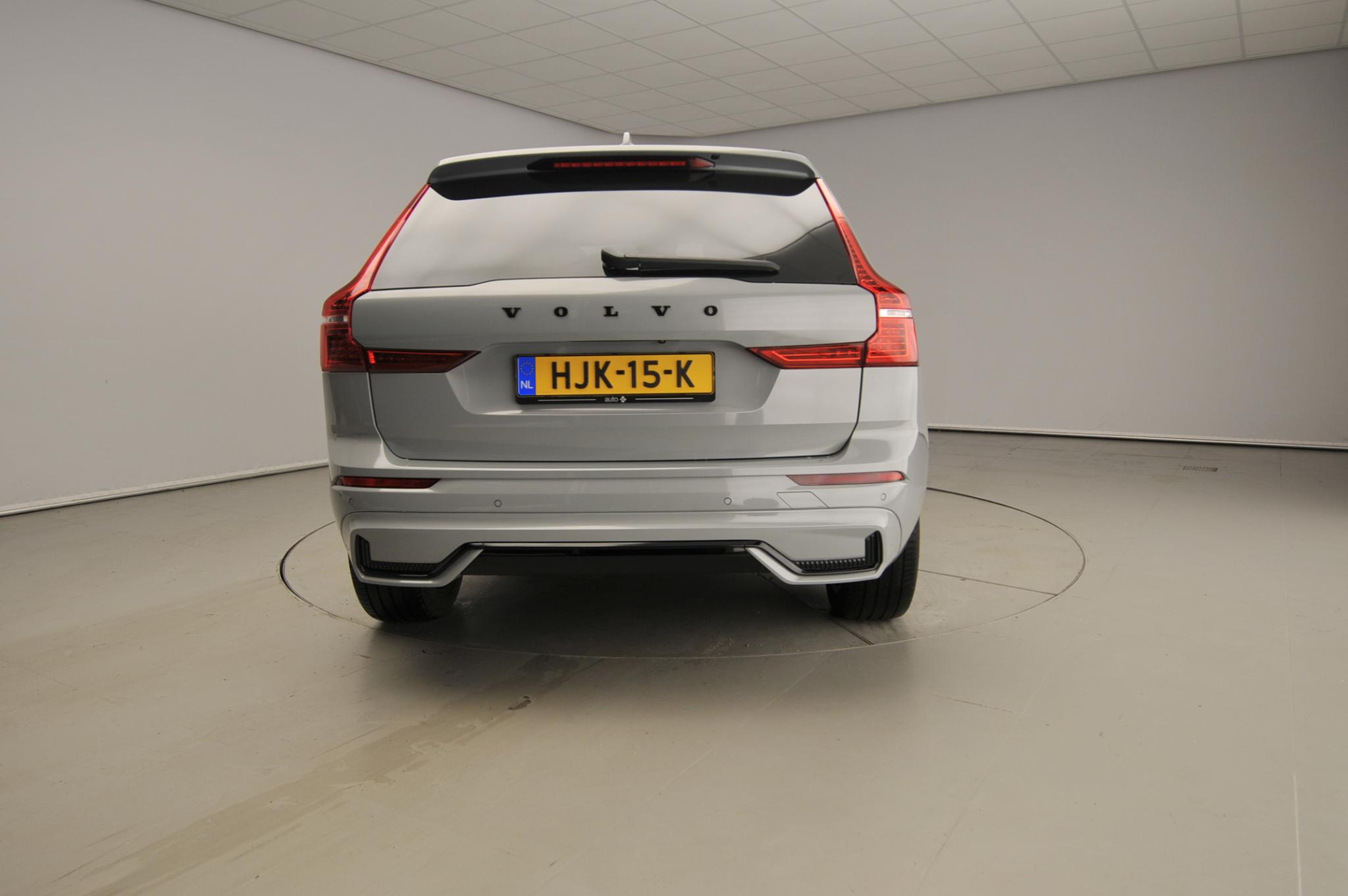 Volvo XC60 2.0 T6 Plug-in hybrid AWD Plus - Afbeelding 3