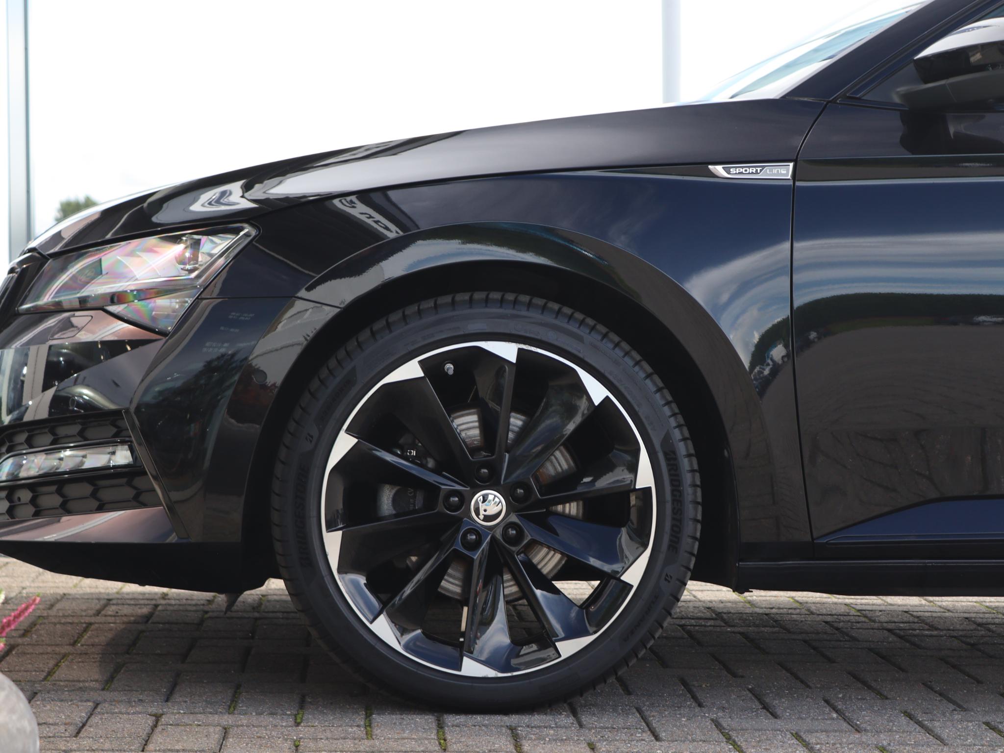 Škoda Superb Combi 1.4 TSI 218 pk DSG iV Sportline Business - Afbeelding 2