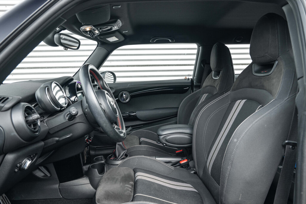 MINI Cooper 4