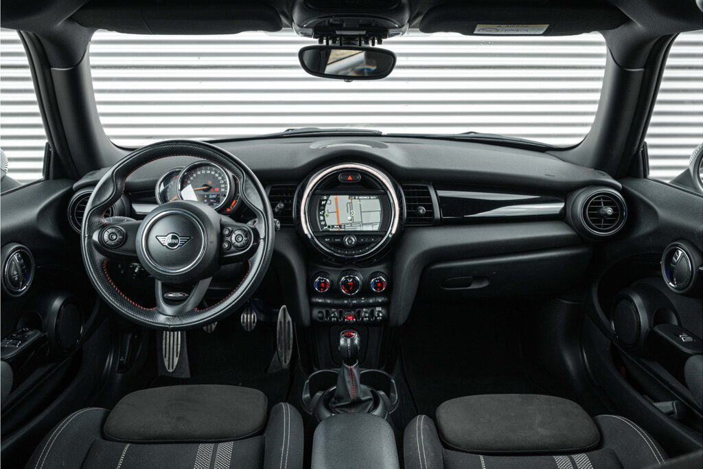MINI Cooper 5