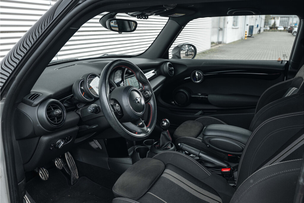 MINI Cooper 25