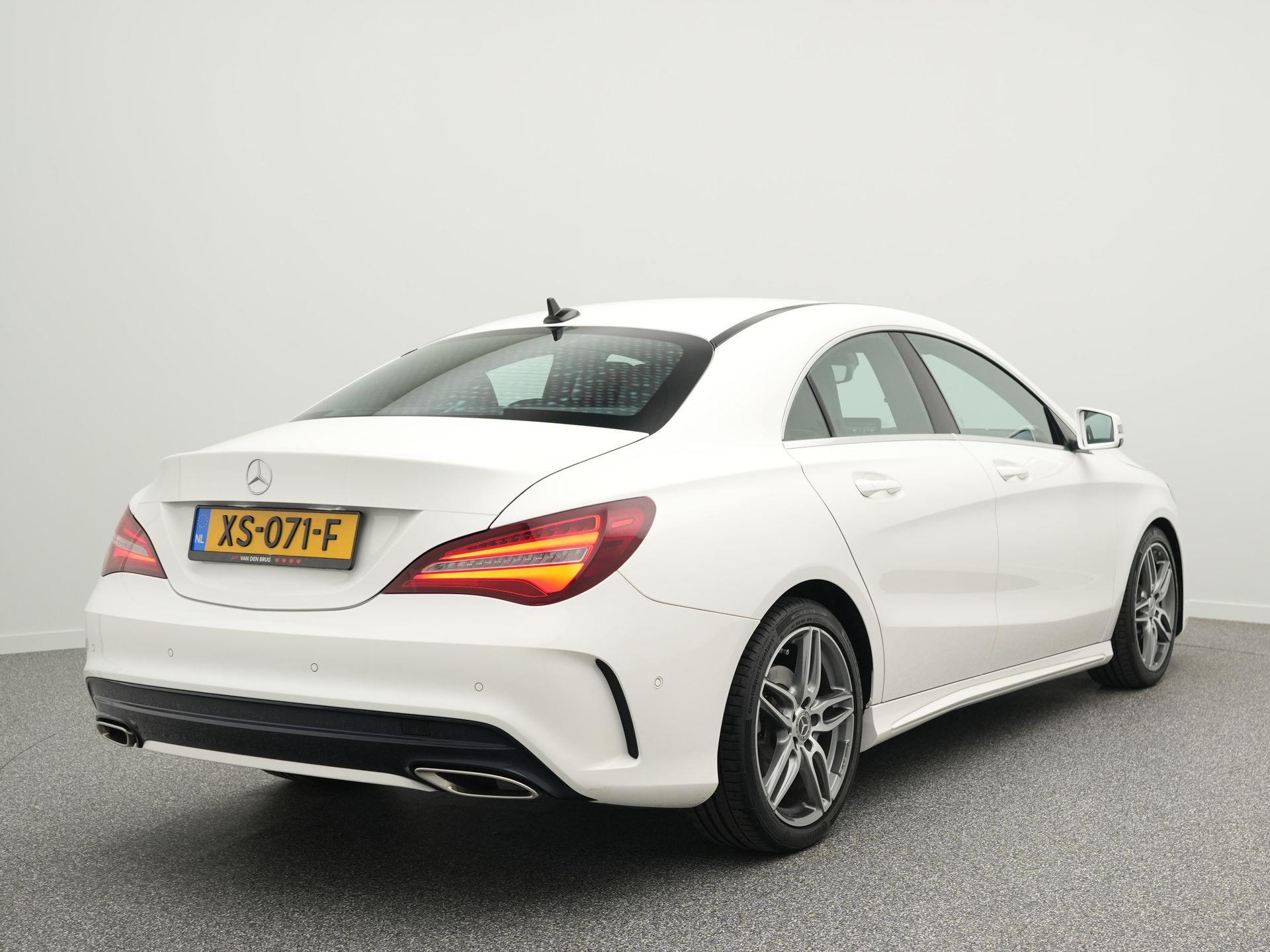 Mercedes-Benz CLA AMG-Line 180 122 PK - Afbeelding 3