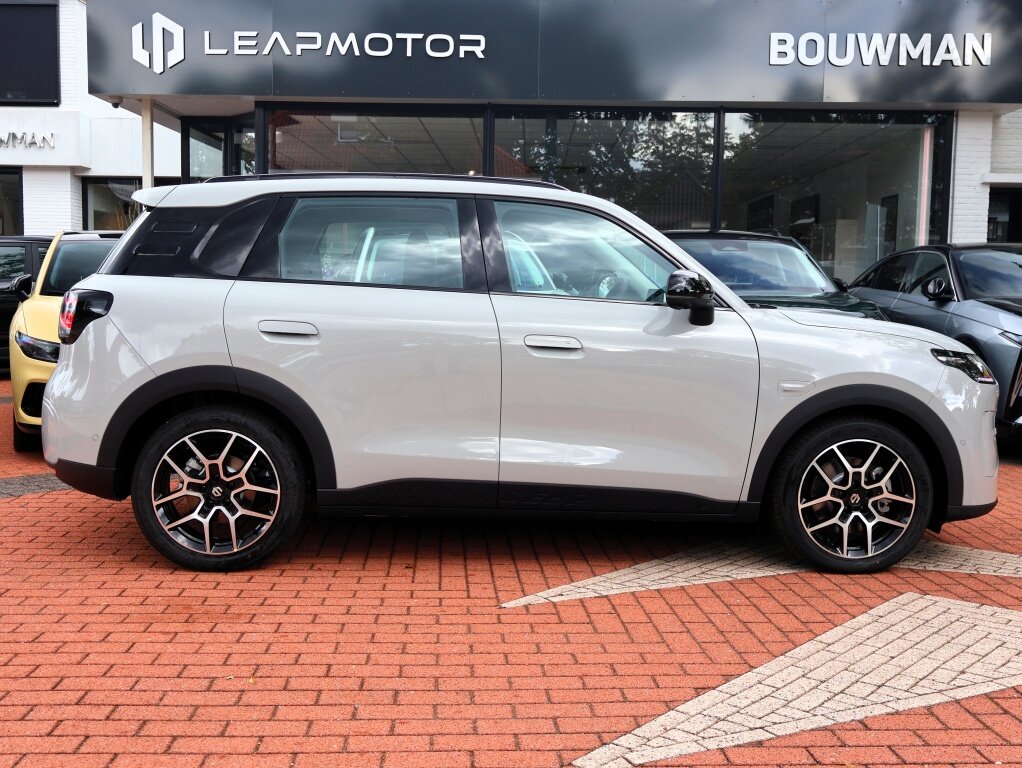 Leapmotor B03X B03X EV ProMax 53kWh 197PK Automaat Design NIEUW, Rijklaarprijs | Adaptieve Cruise Control | Stoelverwarming | Stuurverwarming | 360 Camera - Afbeelding 3