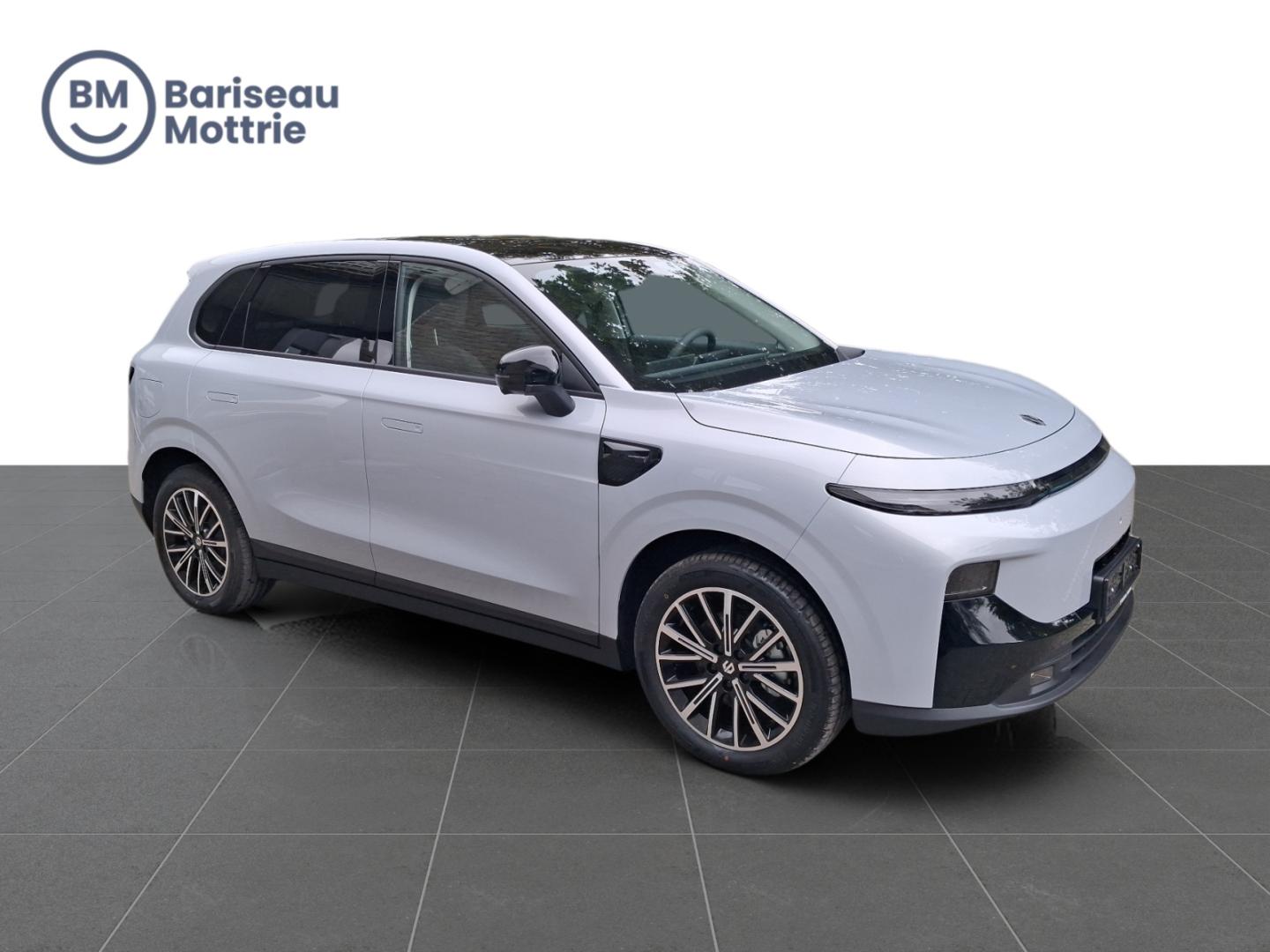 Leapmotor B10 hypdrid ev design