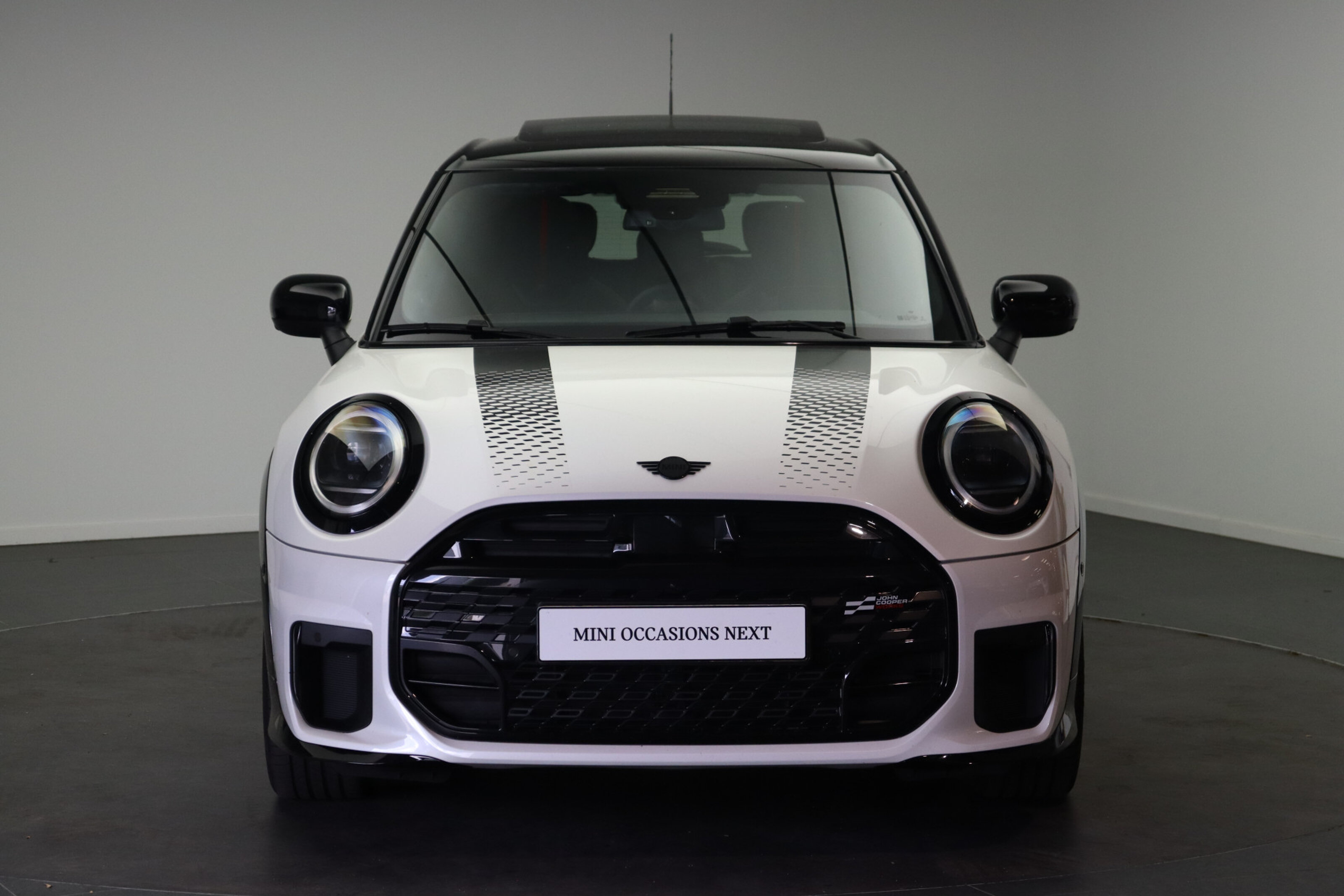 MINI 5-Deurs Hathcback Cooper S Automaat / John Cooper Works / Pakket XL