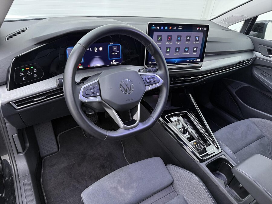 Volkswagen Golf 1.5 eHybrid Style