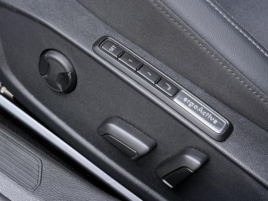 Volkswagen Golf 1.5 eHybrid Style