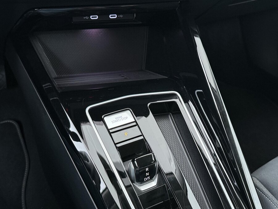 Volkswagen Golf 1.5 eHybrid Style