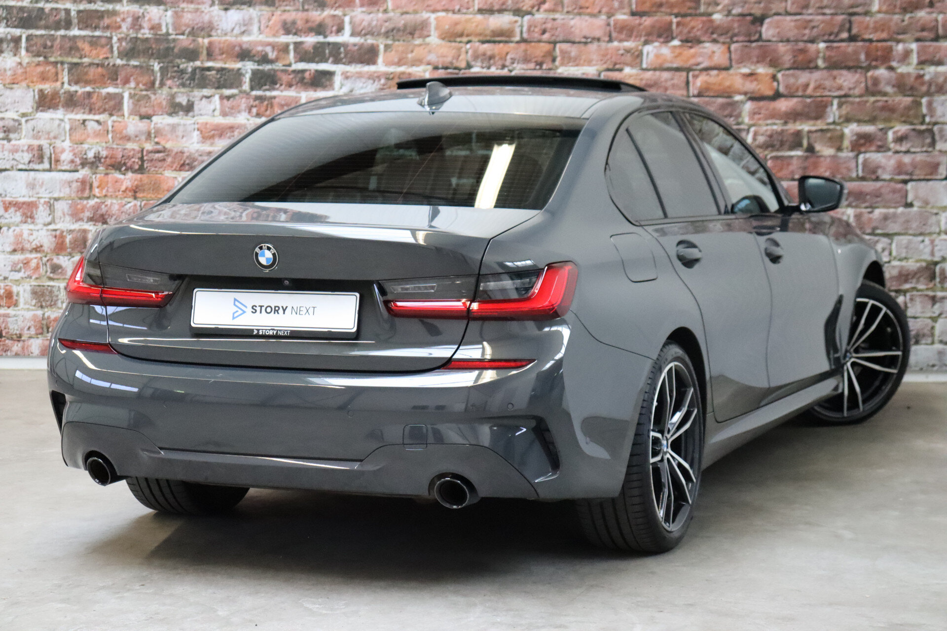 BMW 3 Serie Sedan 330i Executive M Sport Pakket Automaat - Afbeelding 4