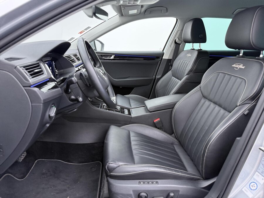 Škoda Superb Combi 1.4 TSI iV Laurin & Klement