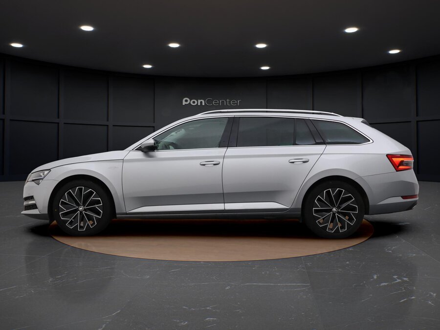 Škoda Superb Combi 1.4 TSI iV Laurin & Klement
