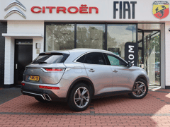 DS DS 7 Crossback E-Tense Plug-in Hybride 300PK eEAT8 Automaat 4x4 So Chic Rivoli, Rijklaarprijs | Panoramadak | Leder | Camera | Navigatie | DAB+ - Afbeelding 4