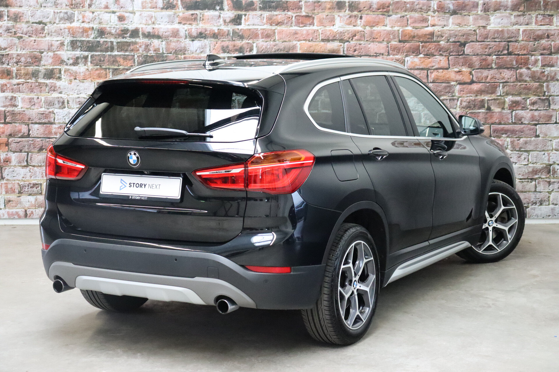BMW X1 sDrive20i Executive xLine Automaat - Afbeelding 4