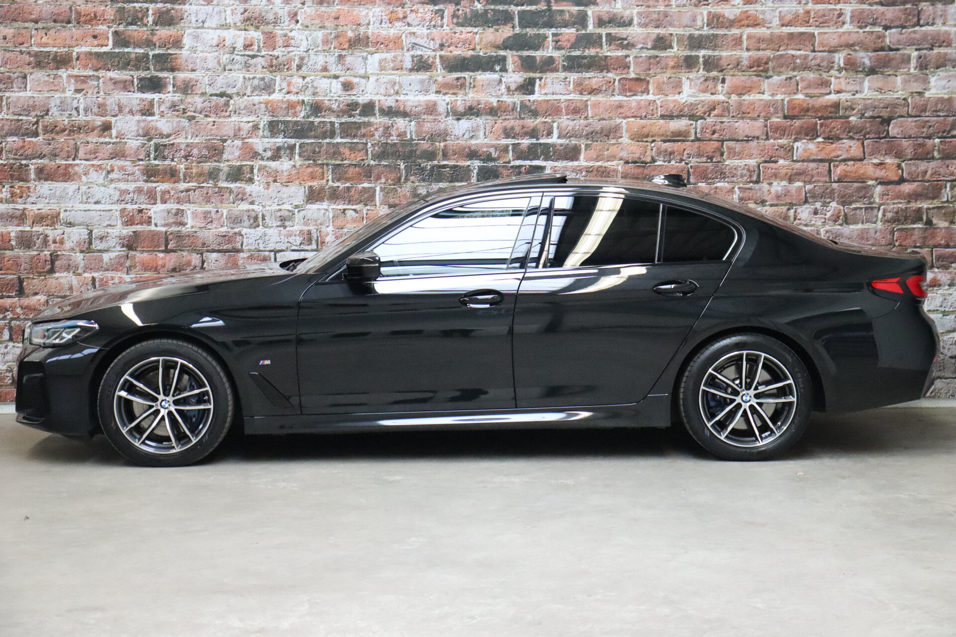 BMW 5 Serie Sedan 530i High Executive M Sport Pakket Automaat - Afbeelding 3