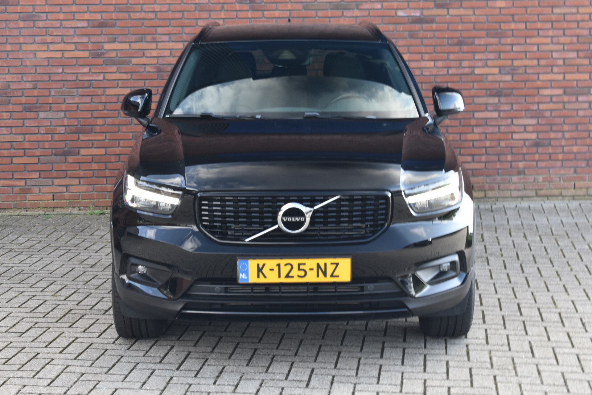 Volvo XC40 T5 262PK Twin Engine R-Design - Afbeelding 3