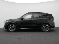 BMW X1 xDrive25e 245PK Aut. M-Sport, Pano-Schuifdak, Keyless, Digital Key, Stoelverwarming, LED verlichting, Trekhaak, 19" LM Velgen - Image 3