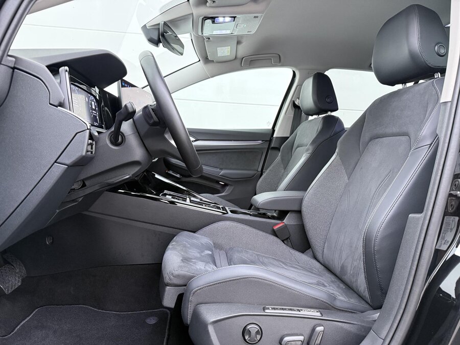 Volkswagen Golf 1.5 eHybrid Style