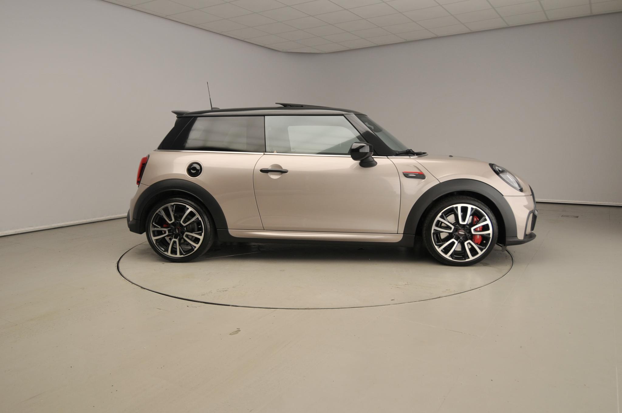 MINI 3-Deurs 2.0 John Cooper Works Essential - Afbeelding 4