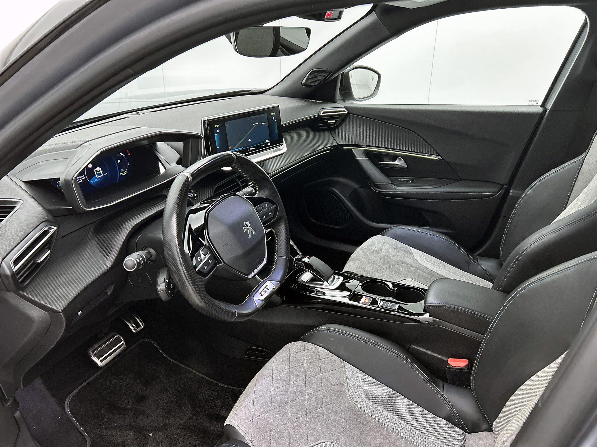 Peugeot e-2008