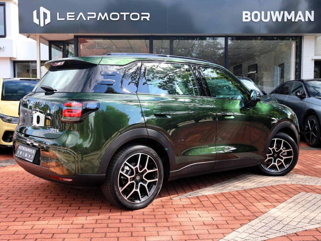 Leapmotor B03X B03X EV ProMax 53kWh 197PK Automaat Design NIEUW, Rijklaarprijs | Adaptieve Cruise Control | Stoelverwarming | Stuurverwarming | 360 Camera - Afbeelding 4