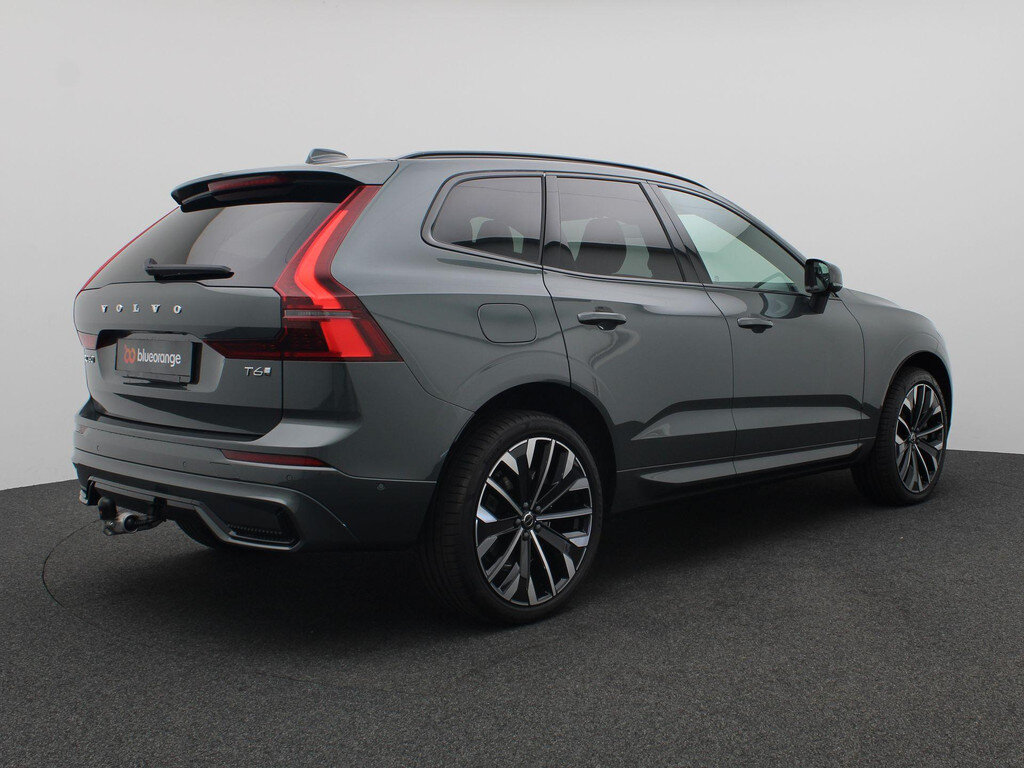 Volvo XC60 2.0 T6 Plug-in hybrid AWD Plus Dark 350PK Panoramadak, Trekhaak, Harman Kardon Audio, Head-Up Display, 360gr. Camera, 20" LM Velgen, Stoel-Stuurverwarming - Obraz 4
