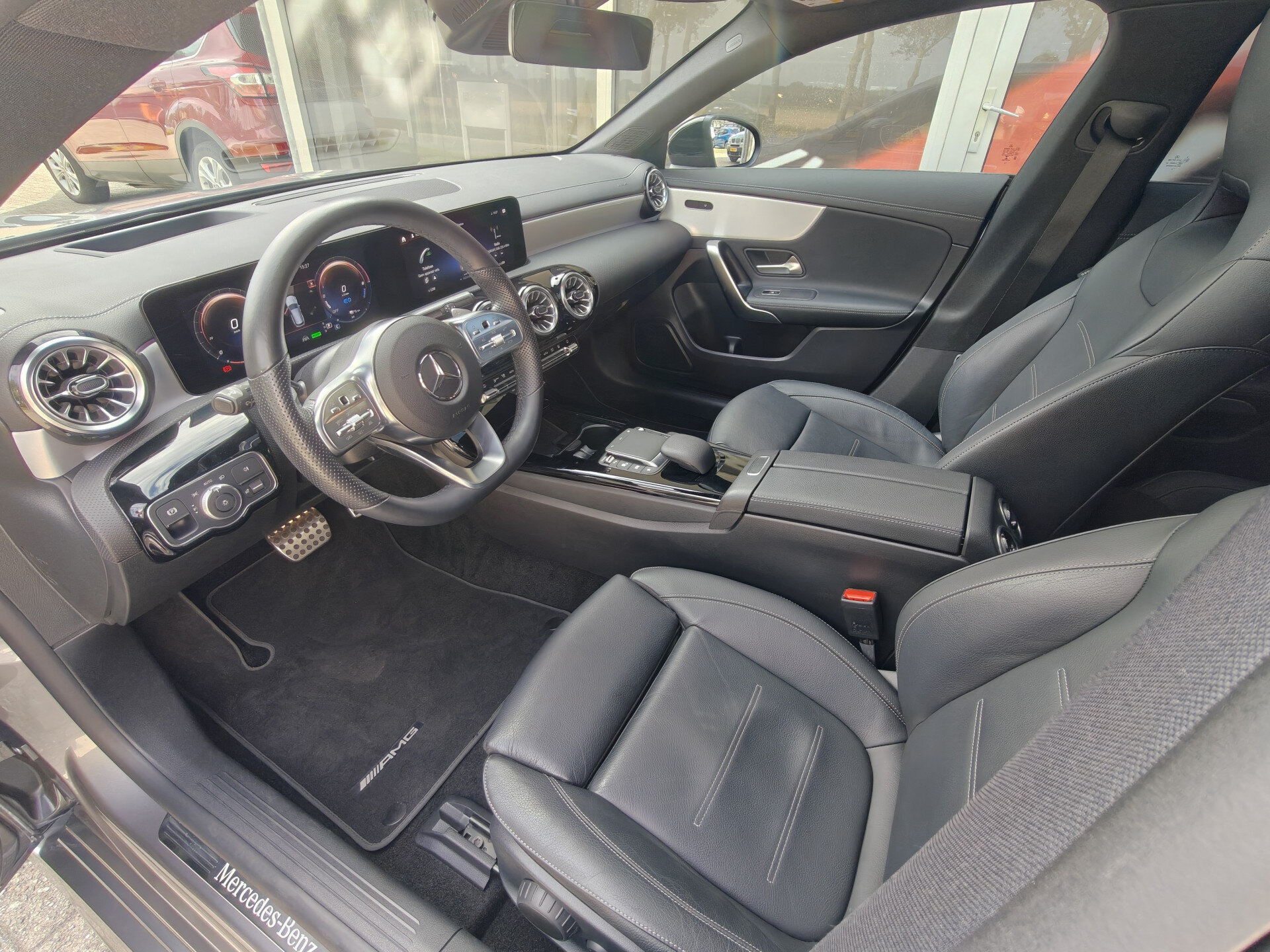 Mercedes-Benz CLA 250 E Premium Plus - Afbeelding 2